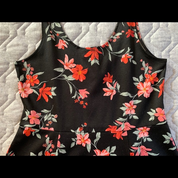 Women’s dress